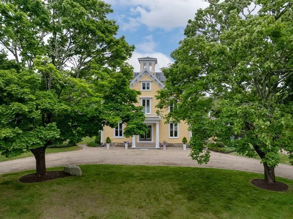 $1,795,000 | 13 Cottage Street, Marion, MA 02738