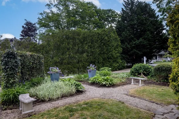 $1,795,000 | 13 Cottage Street, Marion, MA 02738