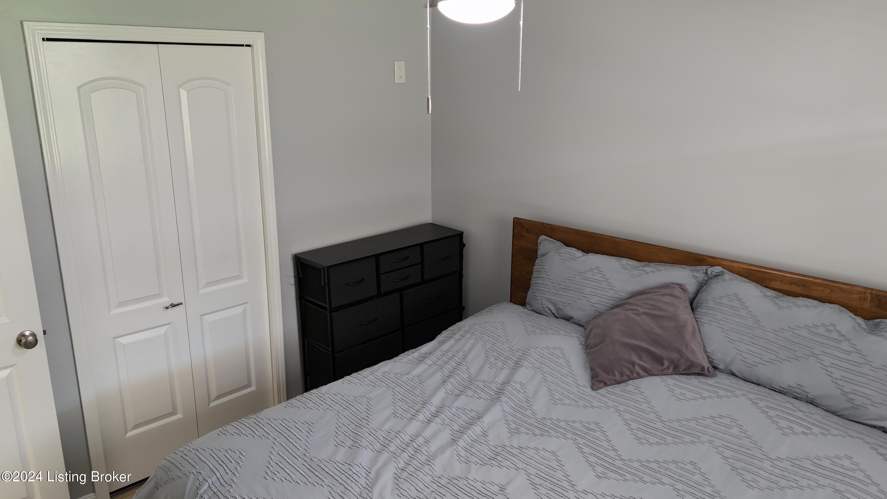 163 East Blue Jay Road Louisville, KY 40229 - Photo 42 of 51 DJI_20240813112930_0053_D
