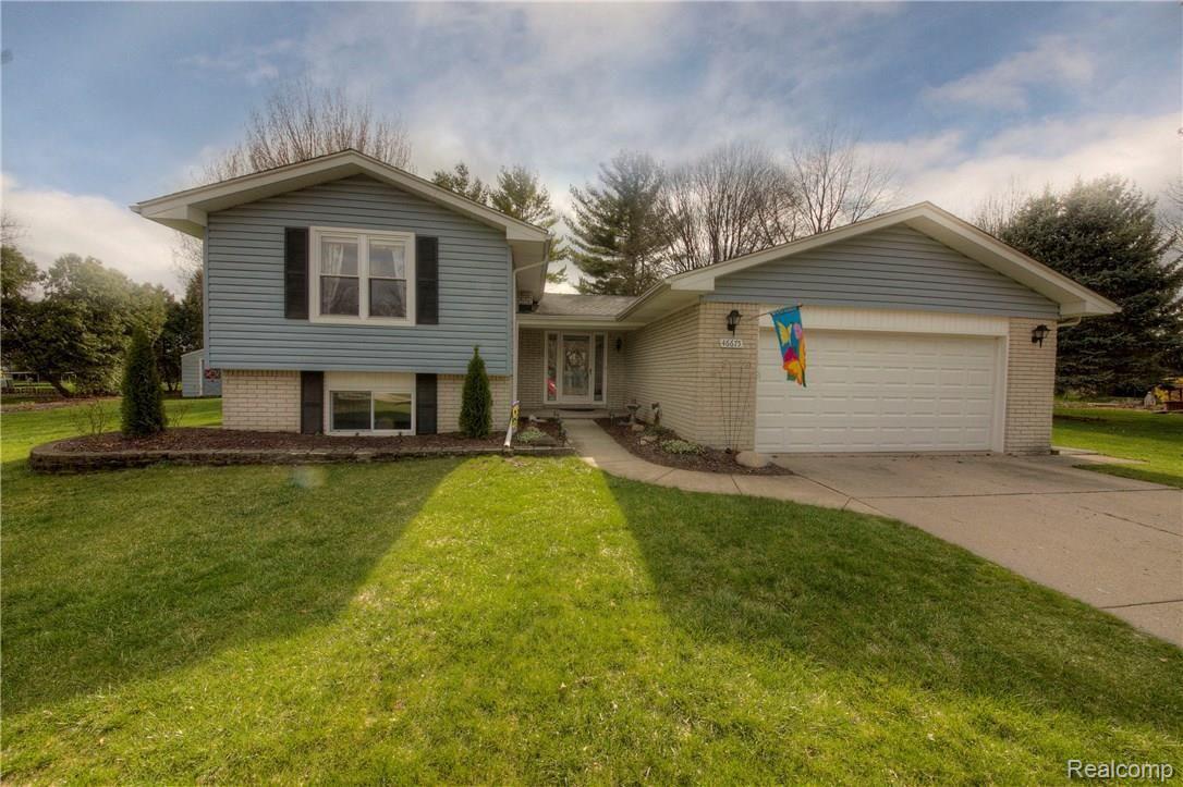 46675 Maidstone Road Canton, MI 48187 - Photo 1 of 41 930A0275_6_7.jpg