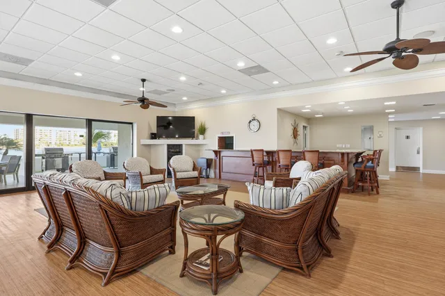 $975,000 | 19800 Sandpointe Bay Drive, Unit 802, Tequesta, FL 33469