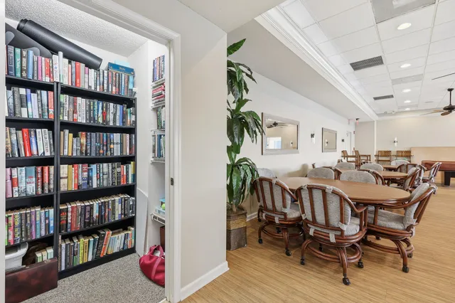 $975,000 | 19800 Sandpointe Bay Drive, Unit 802, Tequesta, FL 33469