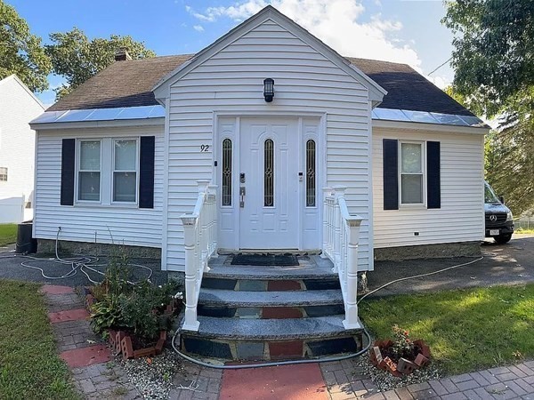 92 Acropolis Road Lowell, MA 01854 - Photo 1 of 23