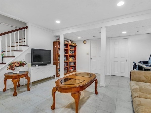 92 Acropolis Road Lowell, MA 01854 - Photo 11 of 23