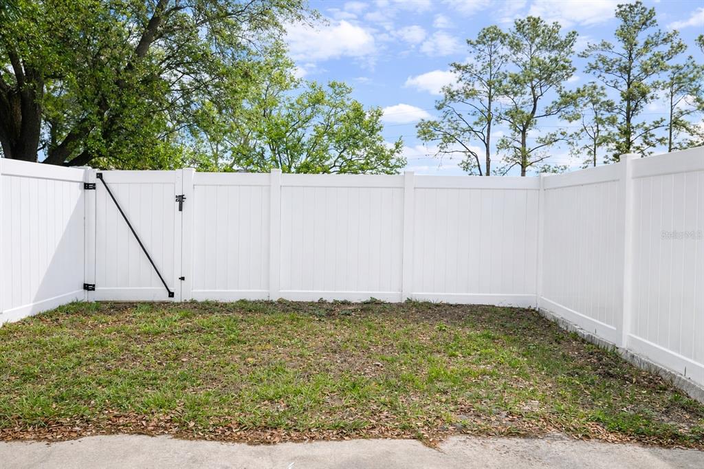 11008 Yorkshire Ridge Court Orlando, FL 32837 - Photo 23 of 24 a view of an outdoor space