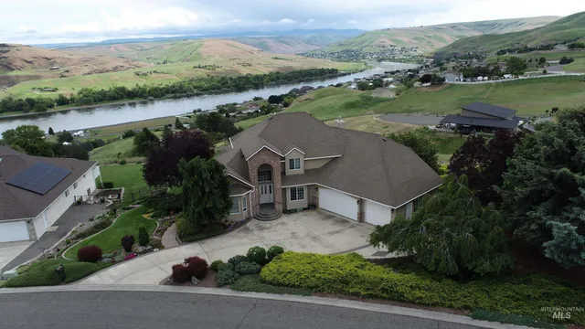 $794,000 | 3725 Nicklaus Drive, Clarkston, WA 99403