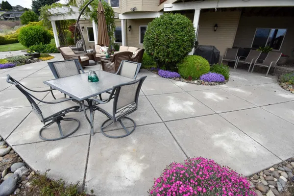 $739,000 | 3725 Nicklaus Drive, Clarkston, WA 99403