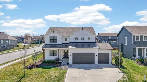 $670,000 | 1505 Southwest Georgetown Drive, Lee's Summit, MO 64082