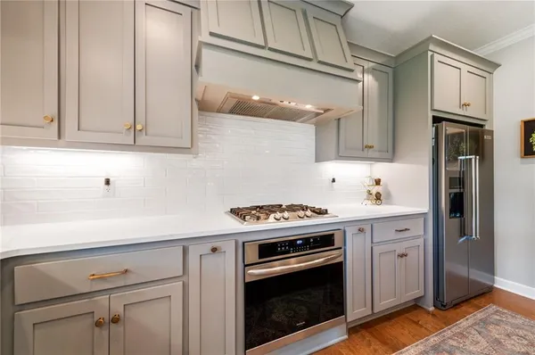 $670,000 | 1505 Southwest Georgetown Drive, Lee's Summit, MO 64082