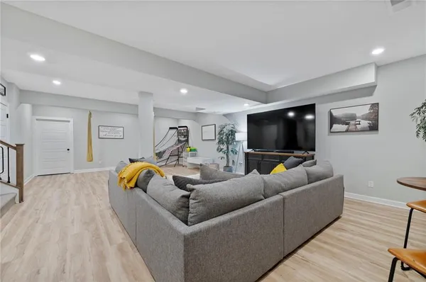 $670,000 | 1505 Southwest Georgetown Drive, Lee's Summit, MO 64082