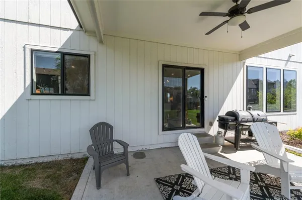 $670,000 | 1505 Southwest Georgetown Drive, Lee's Summit, MO 64082