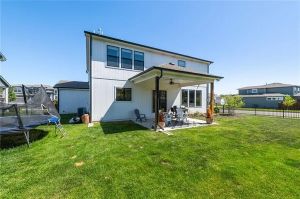 $670,000 | 1505 Southwest Georgetown Drive, Lee's Summit, MO 64082