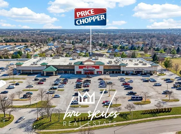 $670,000 | 1505 Southwest Georgetown Drive, Lee's Summit, MO 64082