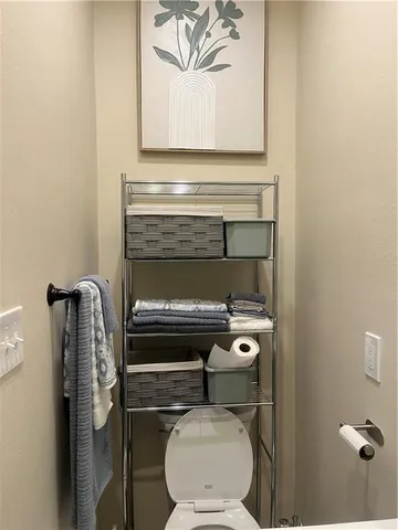 $1,100 | 235 Governor Hall Street, Unit C, Gretna, LA 70053