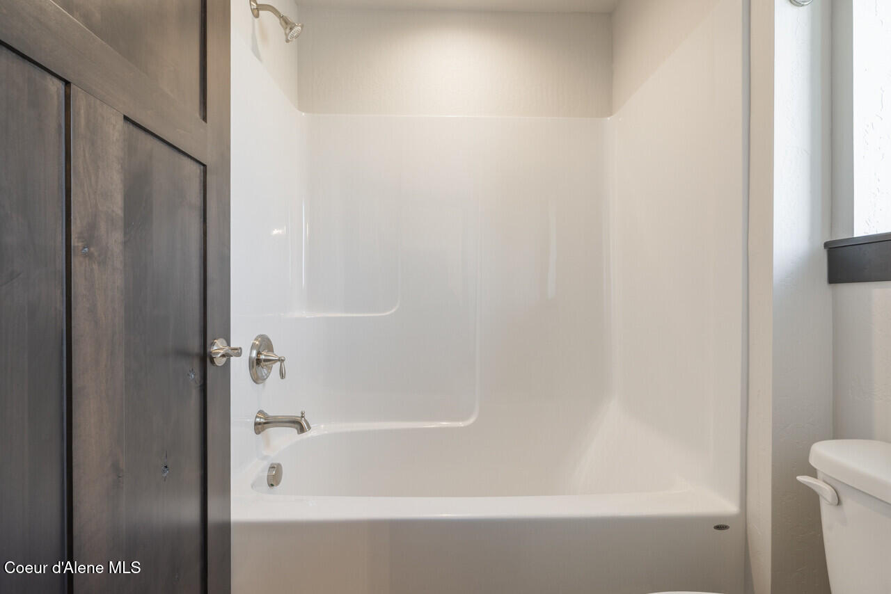 8429 North Snowflake Lane Hayden, ID 83835 - Photo 33 of 45 Photo of Similar Home