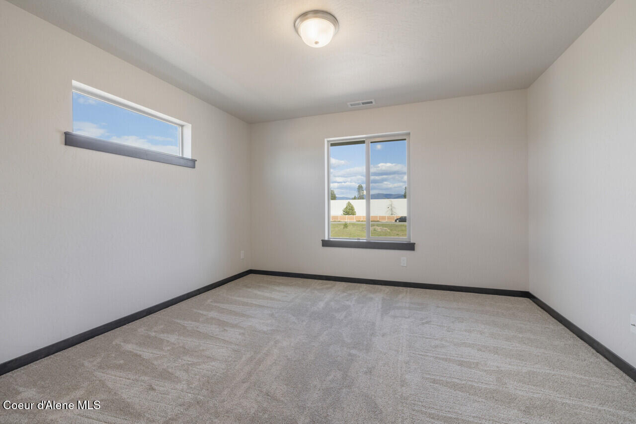 8429 North Snowflake Lane Hayden, ID 83835 - Photo 38 of 45 Photo of Similar Home