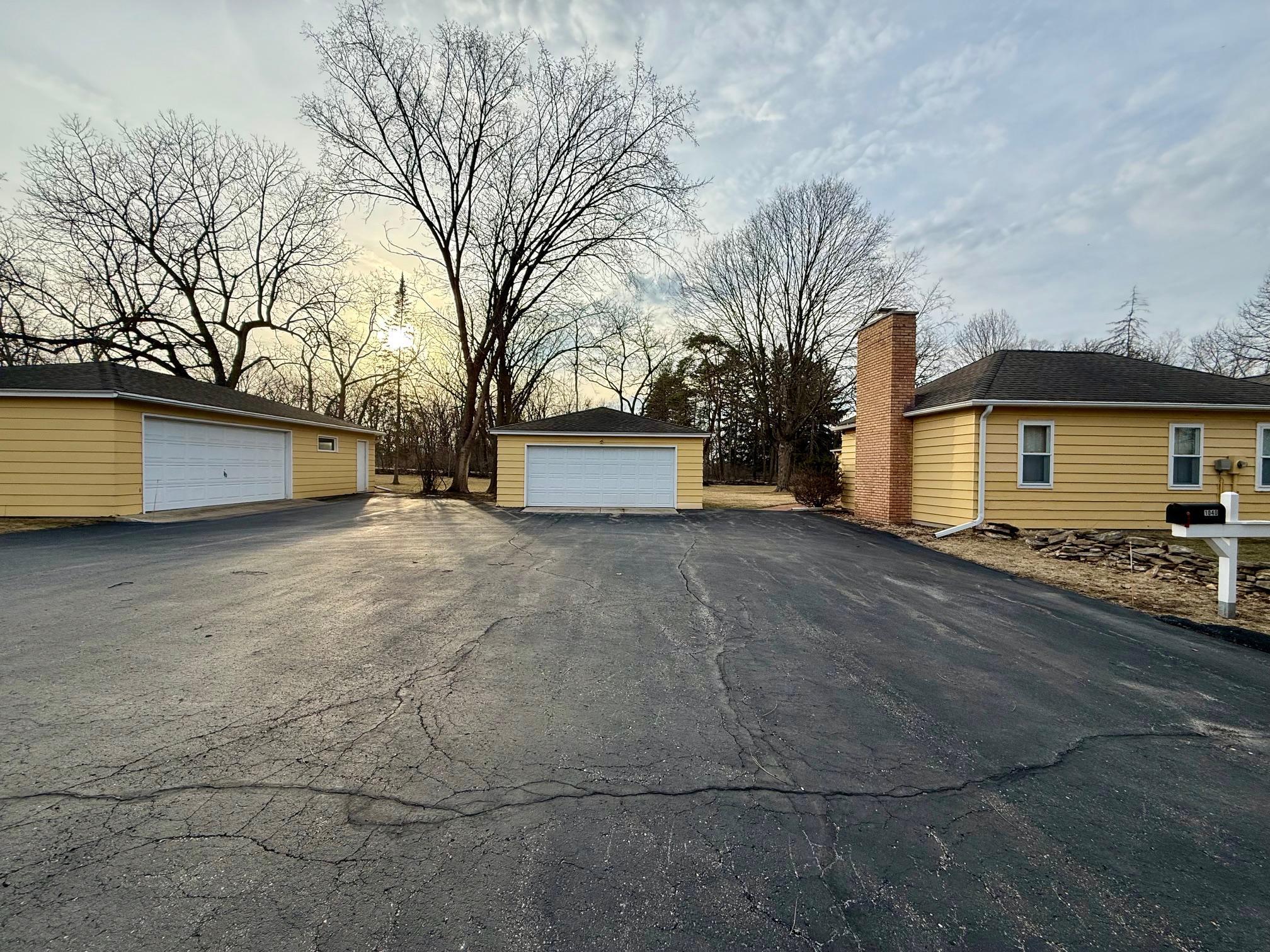 1040 Mayowood Road Southwest Rochester, MN 55902 - Photo 2 of 36