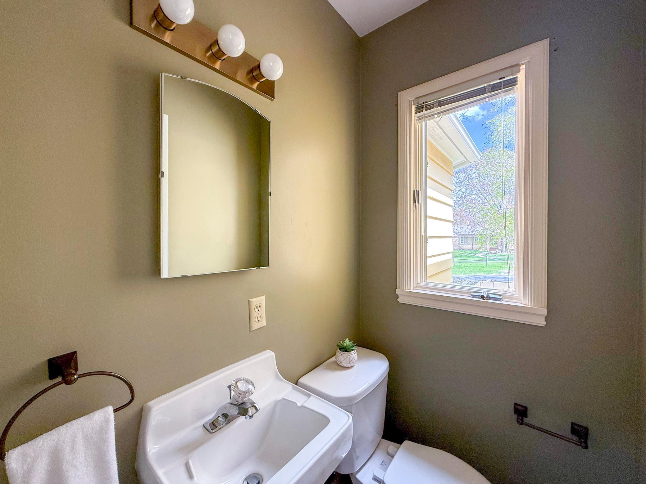 1040 Mayowood Road Southwest Rochester, MN 55902 - Photo 23 of 36