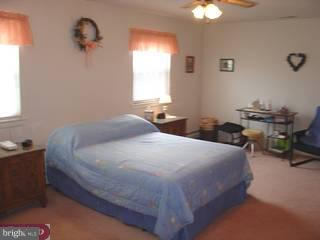 3517 Byrne Road Philadelphia, PA 19154 - Photo 5 of 6 Gallery Image 5