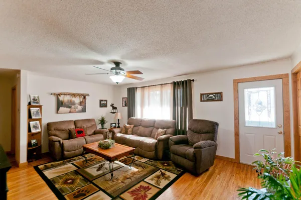$249,900 | 1005 West Poplar Avenue, Cameron, WI 54822