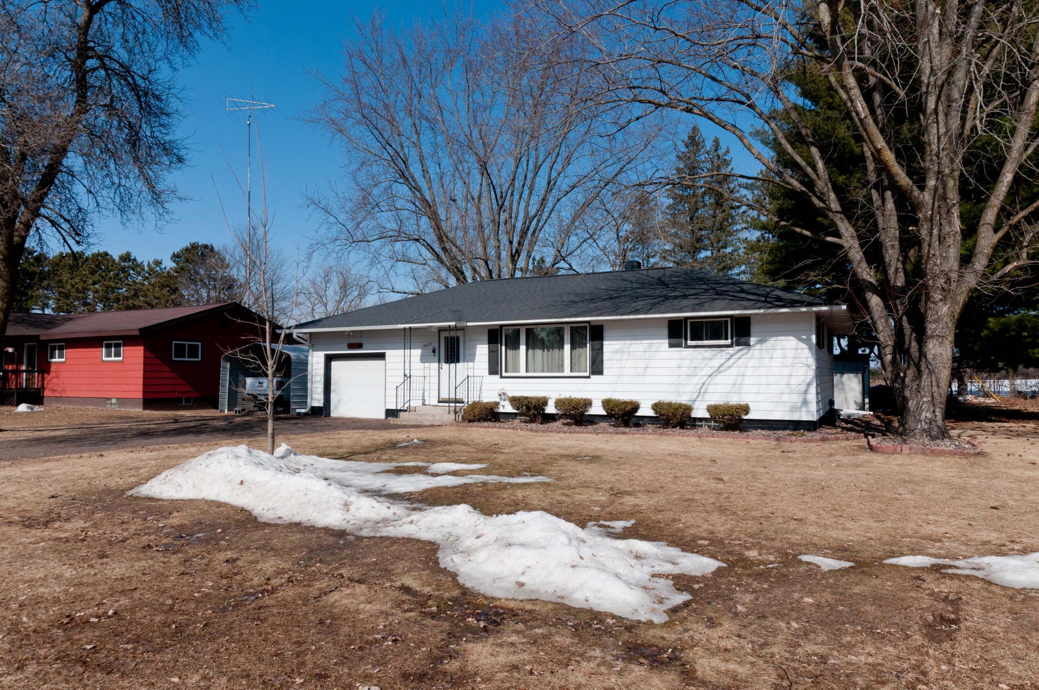 1005 West Poplar Avenue Cameron, WI 54822 - Photo 3 of 31