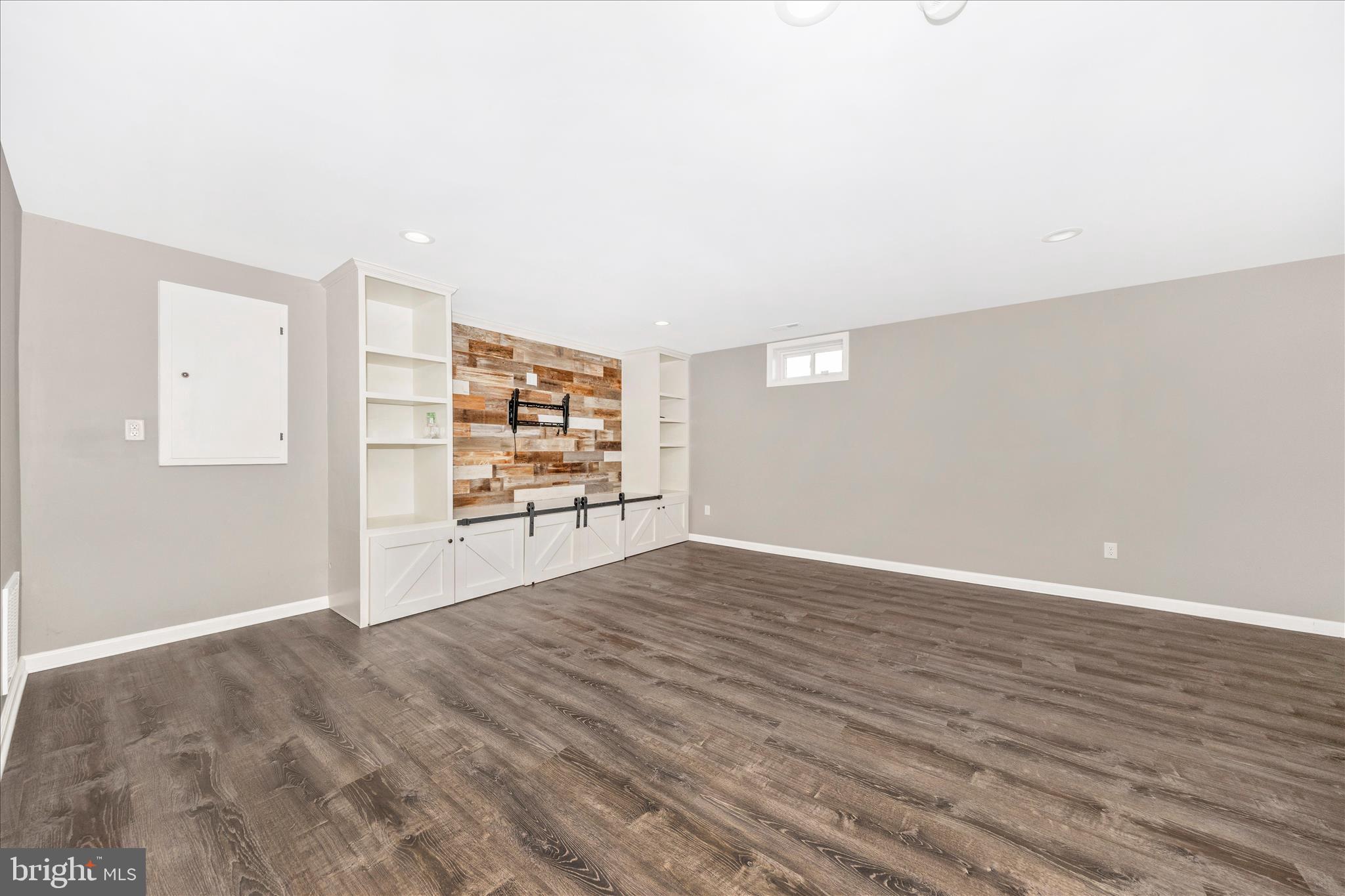 214 Union Ridge Drive Charles Town, WV 25414 - Photo 33 of 57 a view of a room with wooden floor and area