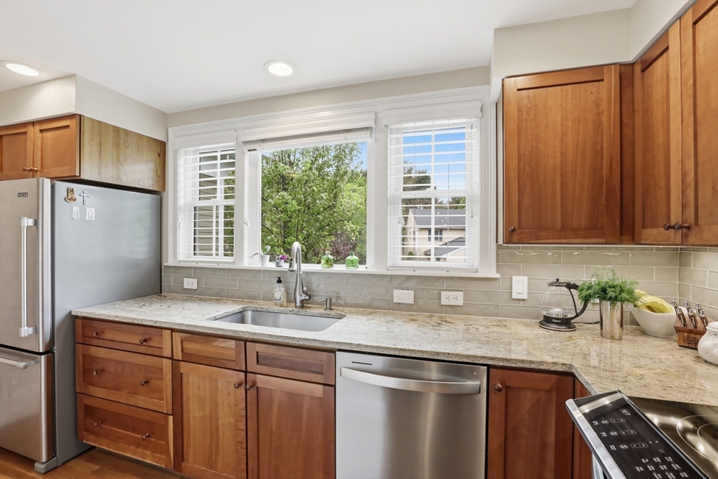 6 Safford Street, Unit 2 Ipswich, MA 01938 - Photo 4 of 35