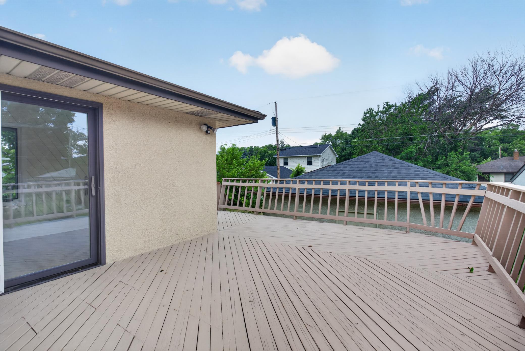 1607 Clarence Street St. Paul, MN 55106 - Photo 16 of 20