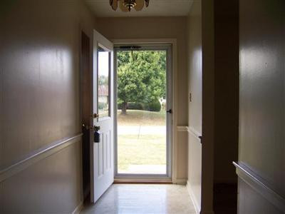 167 Woodlark Road Versailles, KY 40383 - Photo 8 of 17 Hallway to front door, hardwood floor, f