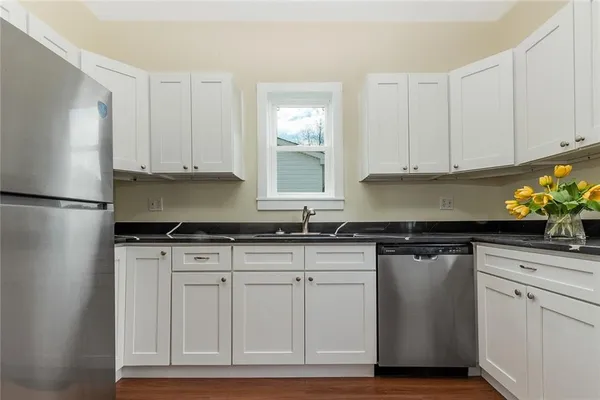 $279,900 | 716 Terrace Avenue, Grove City, PA 16127