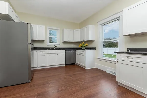 $279,900 | 716 Terrace Avenue, Grove City, PA 16127