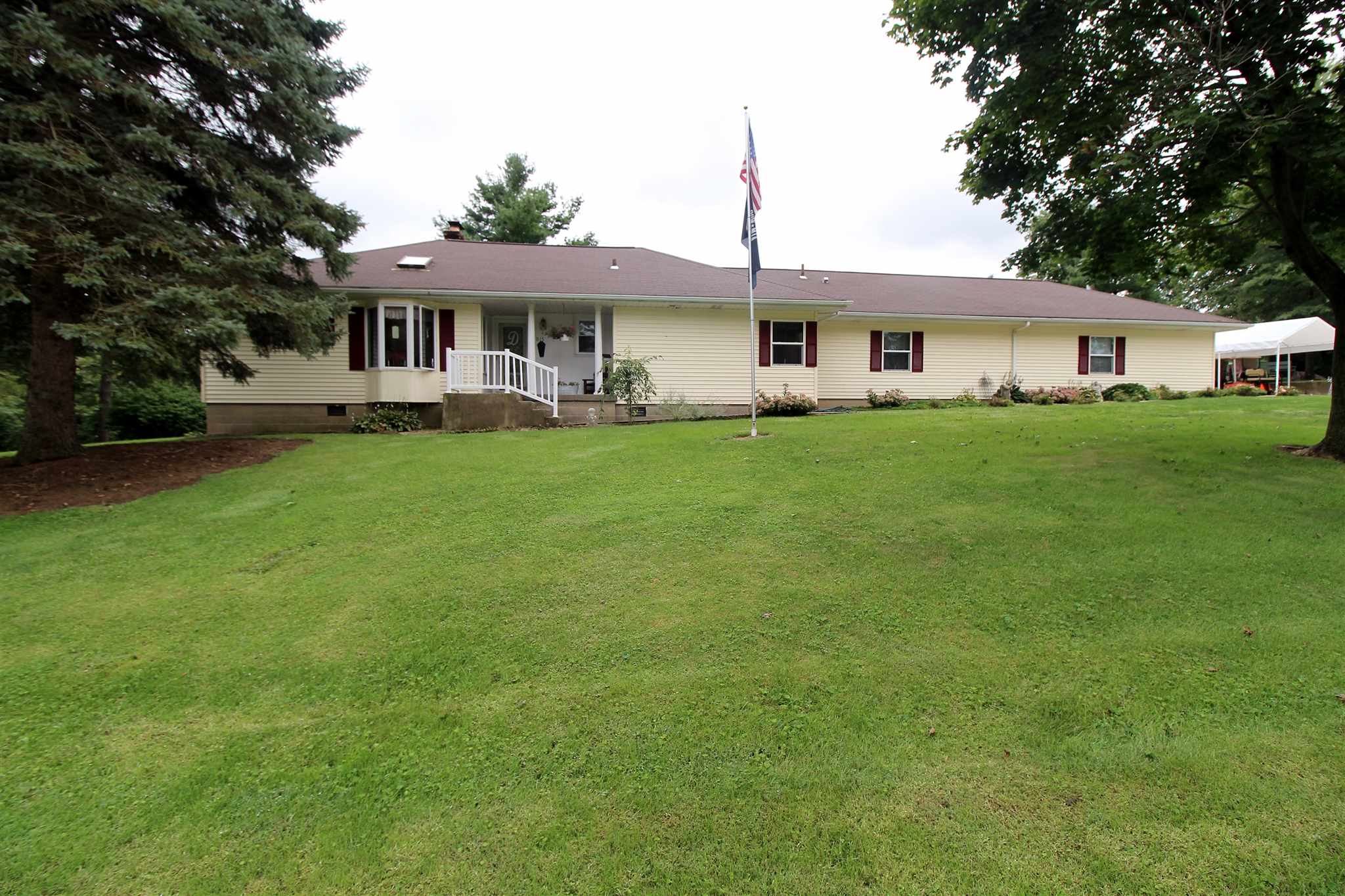 815 West Overlook Road Marion, IN 46952 - Photo 1 of 17 Gallery Image 1