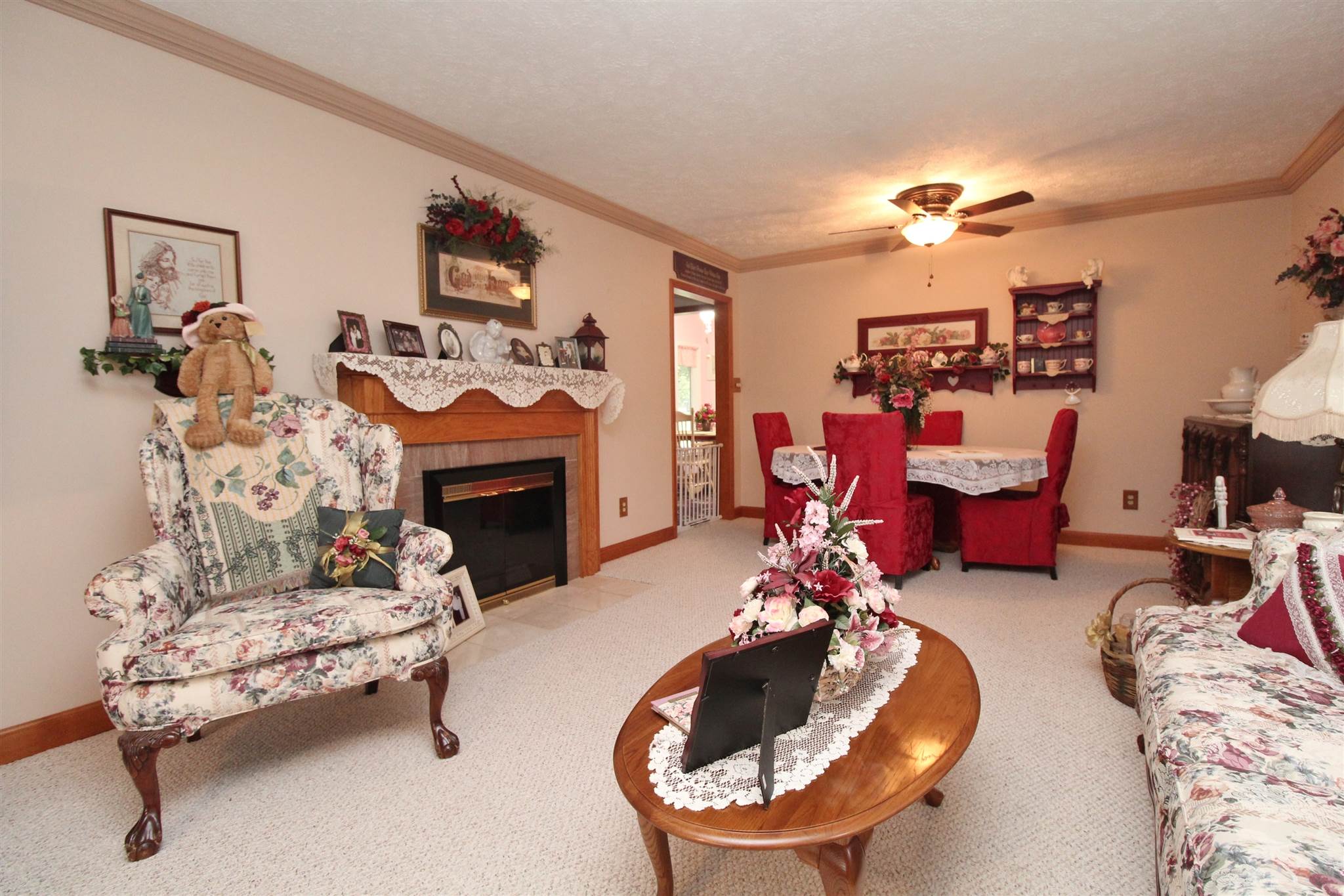 815 West Overlook Road Marion, IN 46952 - Photo 3 of 17 Gallery Image 3