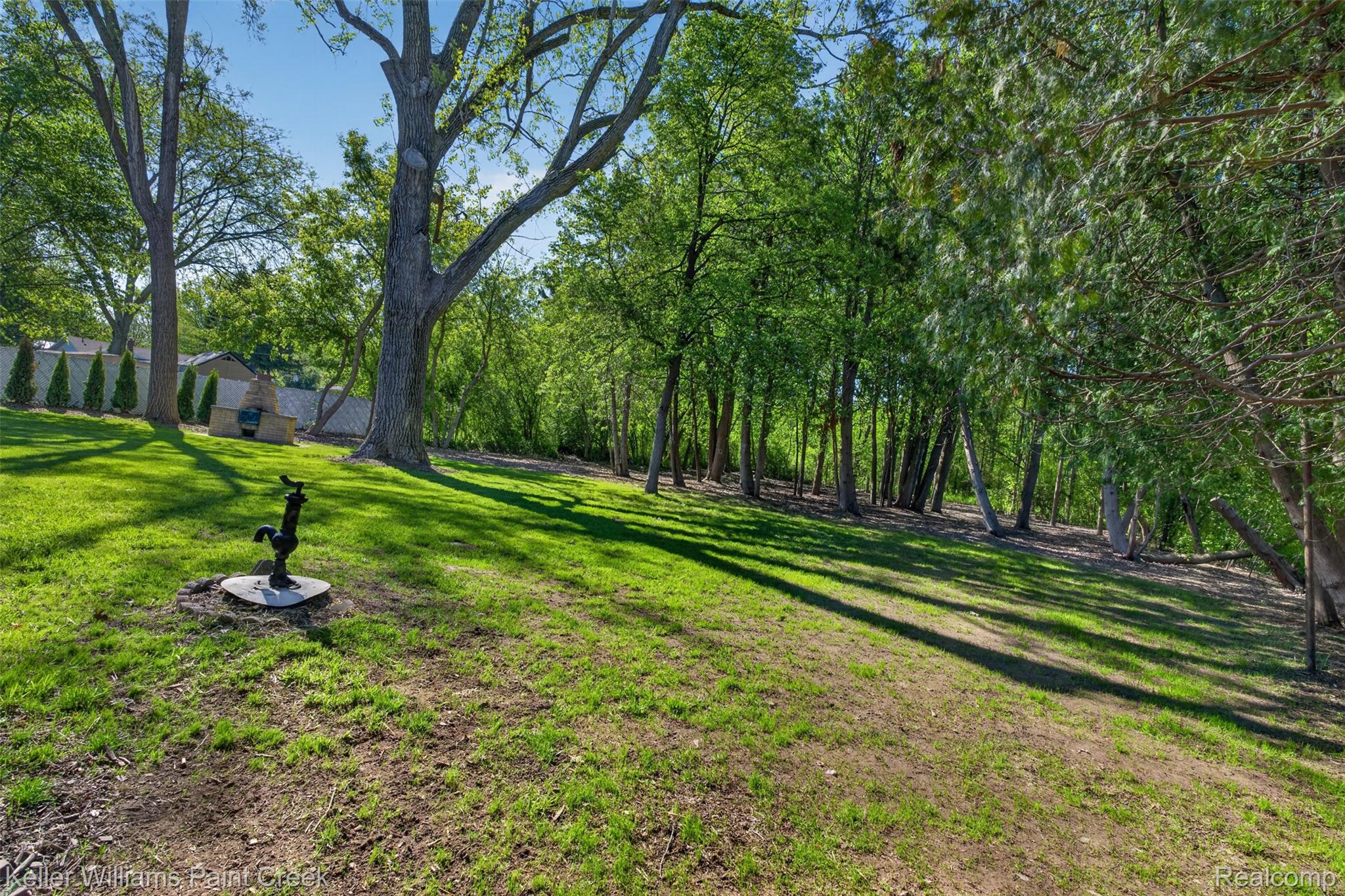 2942 Tatham Road Saginaw, MI 48601 - Photo 32 of 59 View of grassy yard