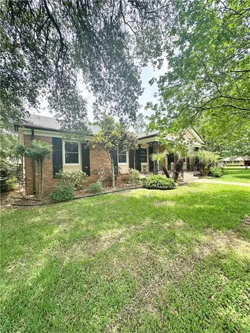 $265,000 | 300 South Sewell Place, Bunkie, LA 71322