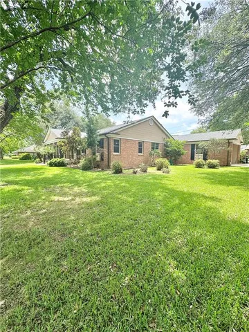 $265,000 | 300 South Sewell Place, Bunkie, LA 71322