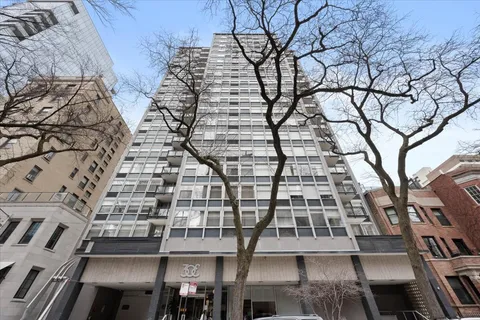 $242,500 | 30 East Elm Street, Unit 8F, Chicago, IL 60611
