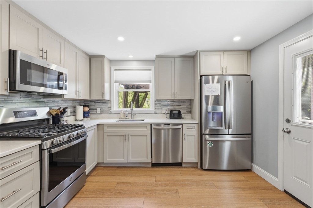18 Tremont Street Billerica, MA 01821 - Photo 14 of 42