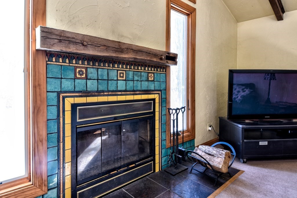 81 Riverview Circle Wayland, MA 01778 - Photo 6 of 34