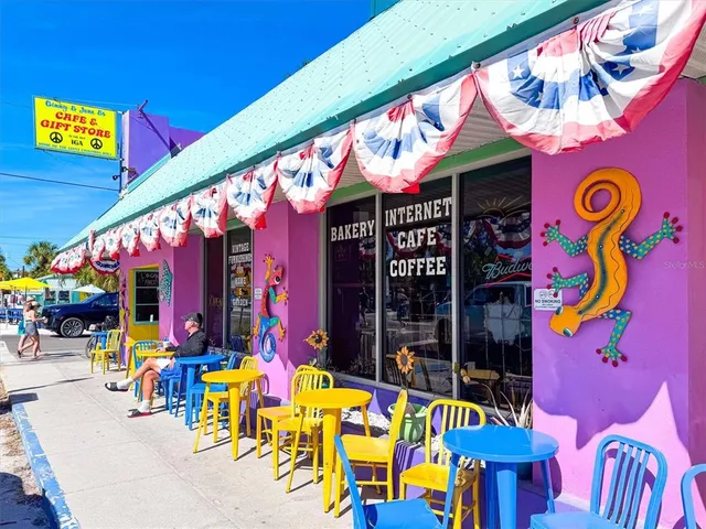 $1,799,000 | 8106 Gulf Drive, Unit A&B, Holmes Beach, FL 34217