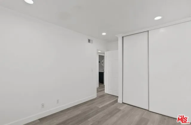 $649,000 | 10500 Sunland Boulevard, Unit 4, Sunland, CA 91040