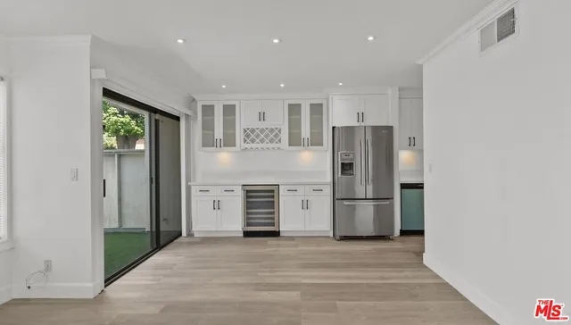 $649,000 | 10500 Sunland Boulevard, Unit 4, Sunland, CA 91040