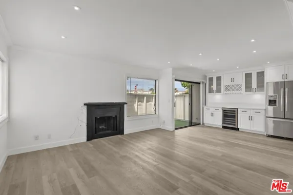 $639,000 | 10500 Sunland Boulevard, Unit 4, Sunland, CA 91040