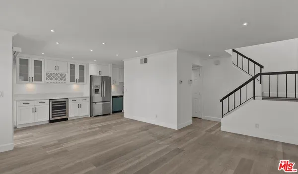 $639,000 | 10500 Sunland Boulevard, Unit 4, Sunland, CA 91040