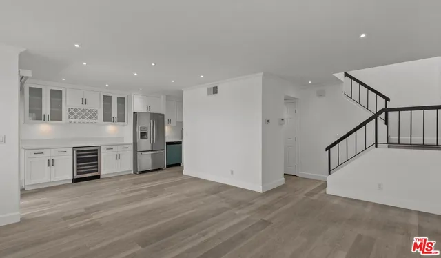 $649,000 | 10500 Sunland Boulevard, Unit 4, Sunland, CA 91040