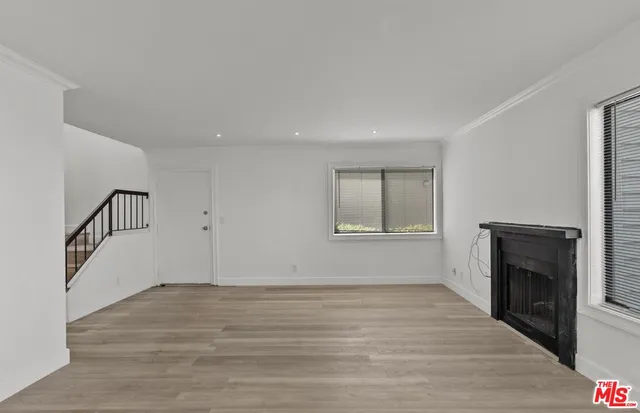 $649,000 | 10500 Sunland Boulevard, Unit 4, Sunland, CA 91040