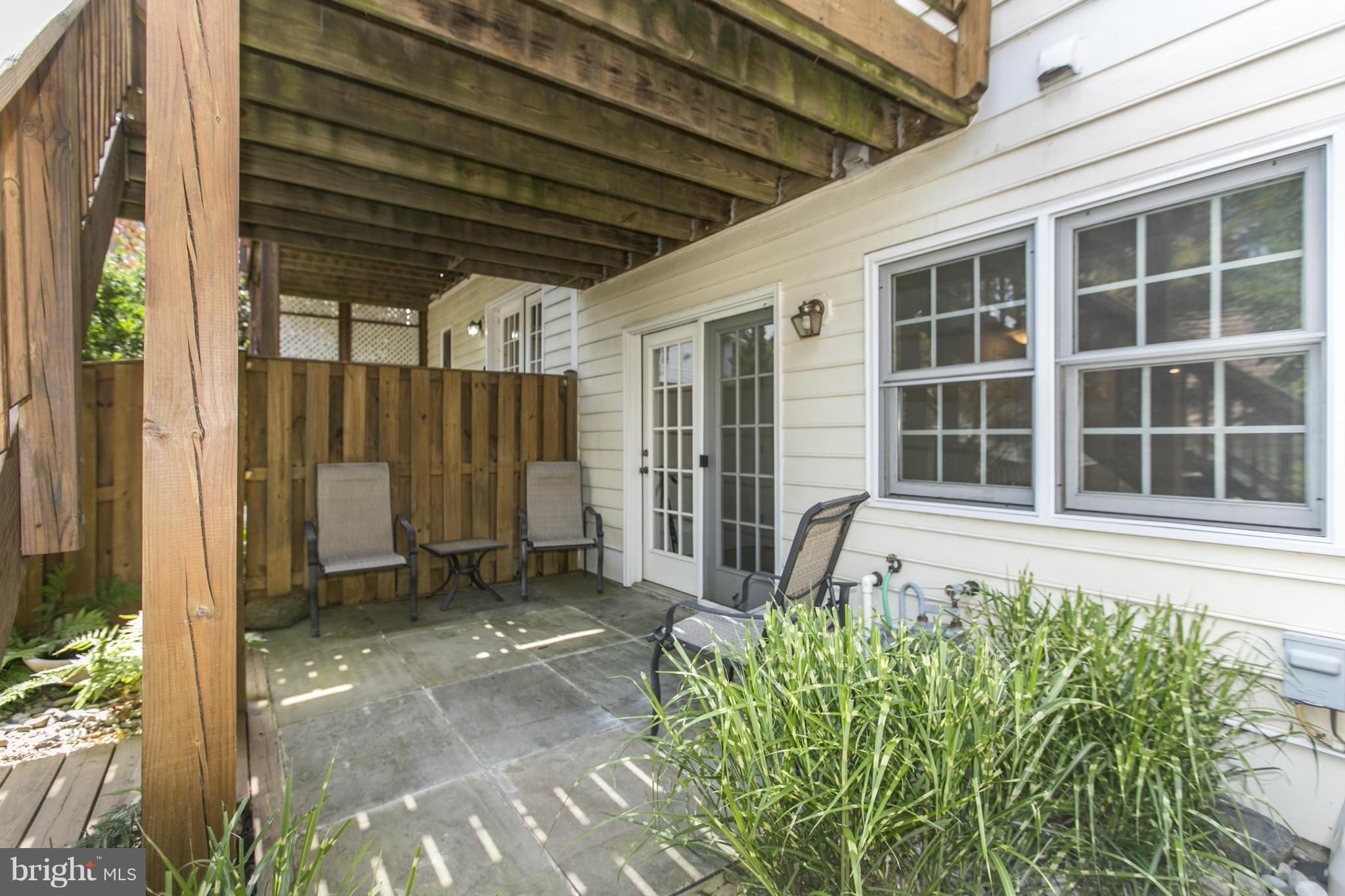 435 Tschiffely Square Road Gaithersburg, MD 20878 - Photo 22 of 29 Exterior (Rear)