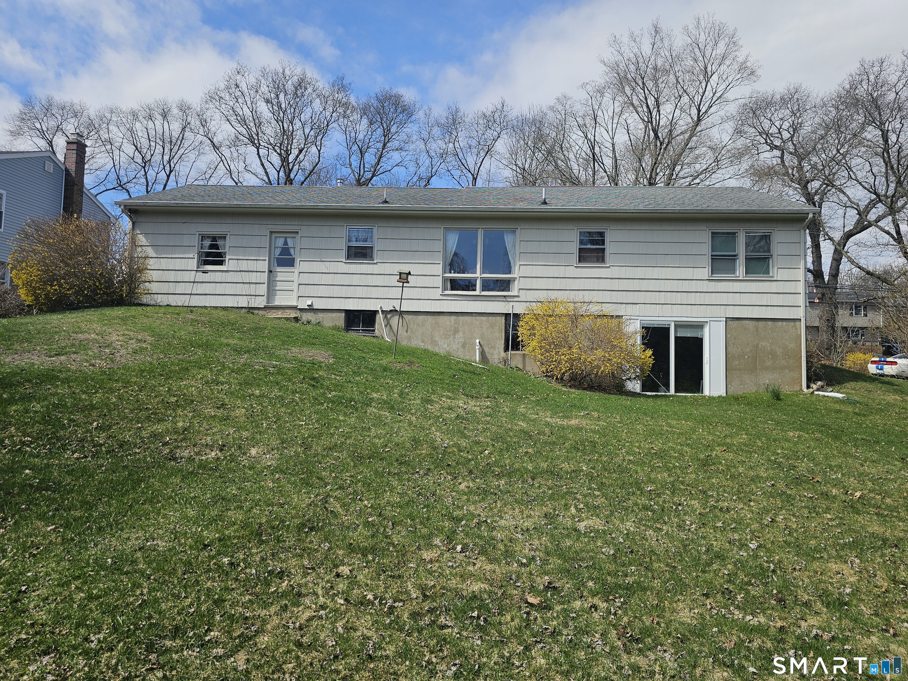 341 Harland Road Norwich, CT 06360 - Photo 4 of 19