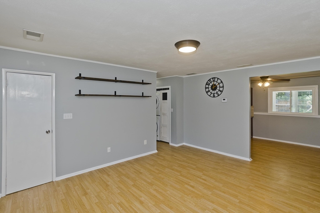 101 Old Farm Road Springfield, MA 01119 - Photo 5 of 33