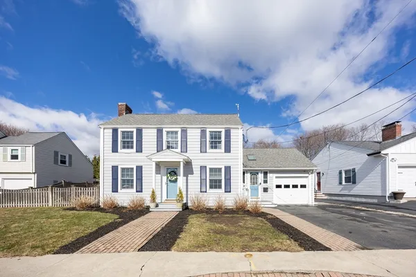 $950,000 | 2 Sunset Road, Salem, MA 01970